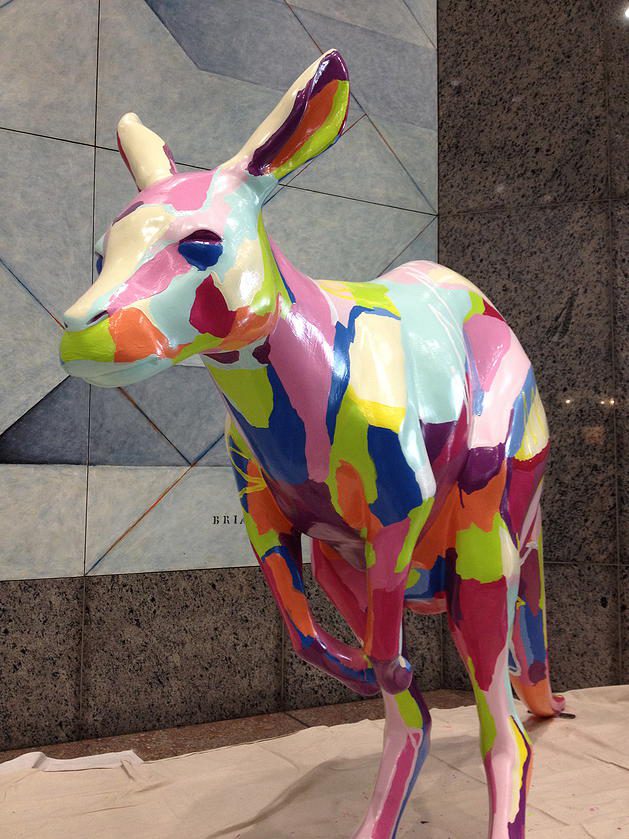 Live painting of a kangaroo in the city!